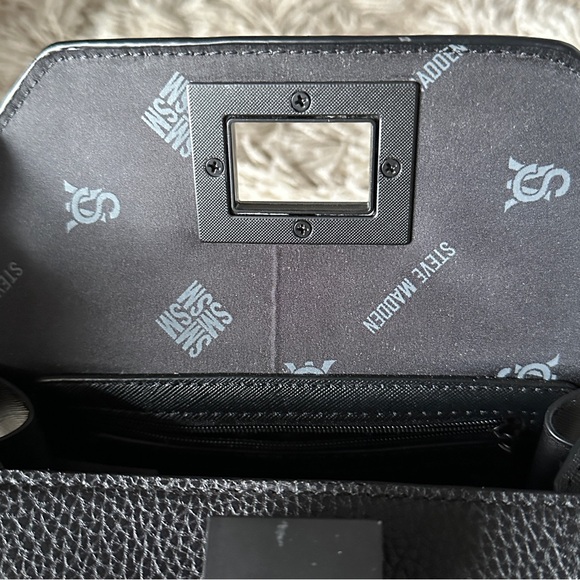 Steve Madden Black Pebble Leather Box Crossbody. NWOT - Picture 5 of 6